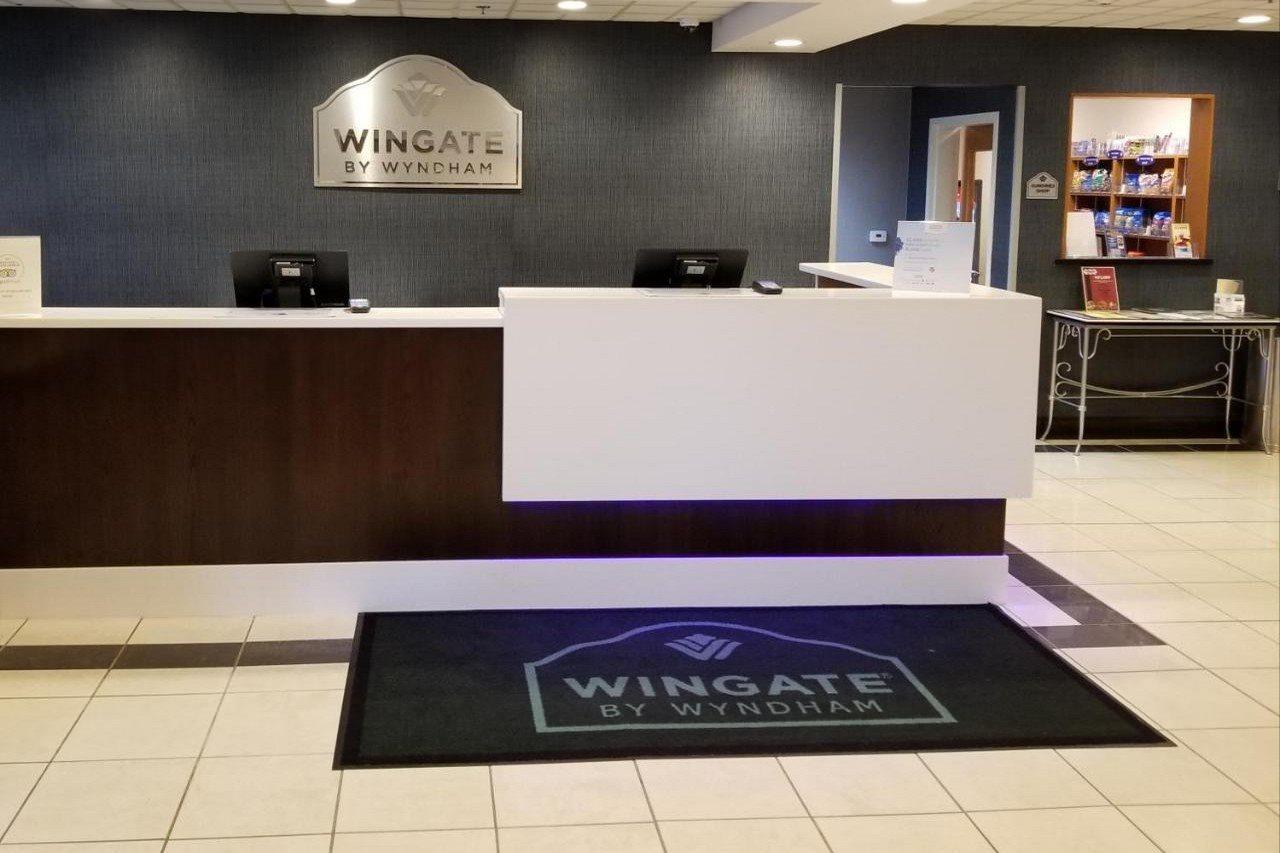 Отель Wingate By Wyndham Эри Экстерьер фото